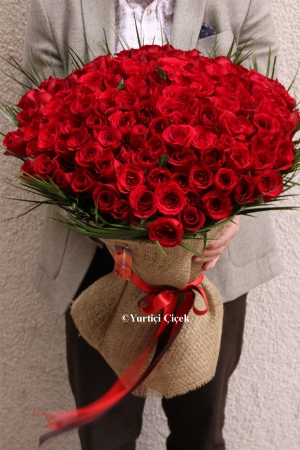 150 Red Roses